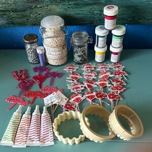 Cake  Decorating “stuff”  Make cute cup cakes